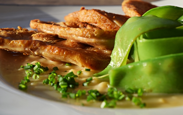 Peito de frango com Veloute de milho 1