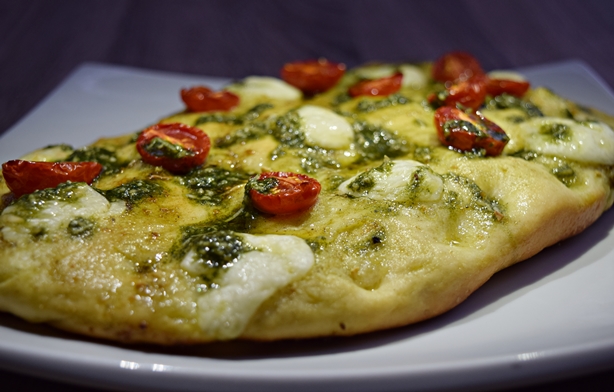 Focaccia de pesto